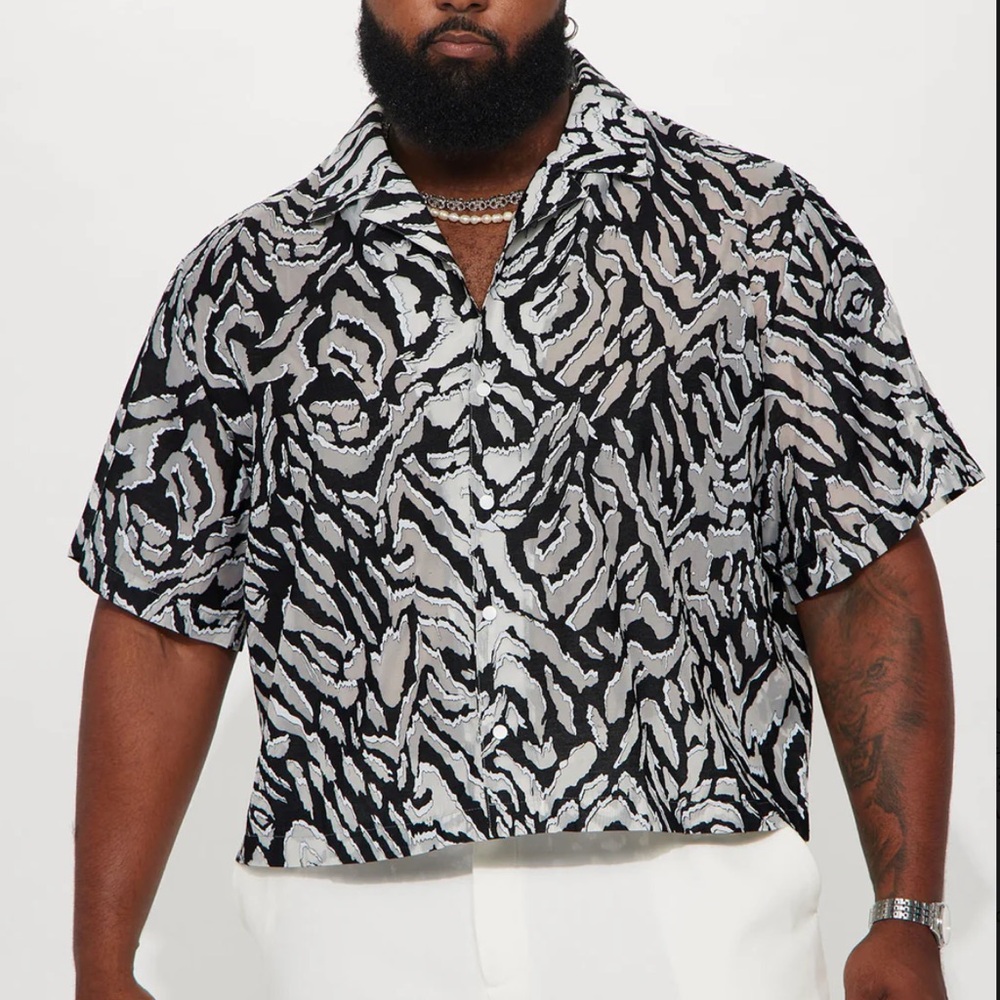 Stylish Black and White Patterned Casual Shirt
